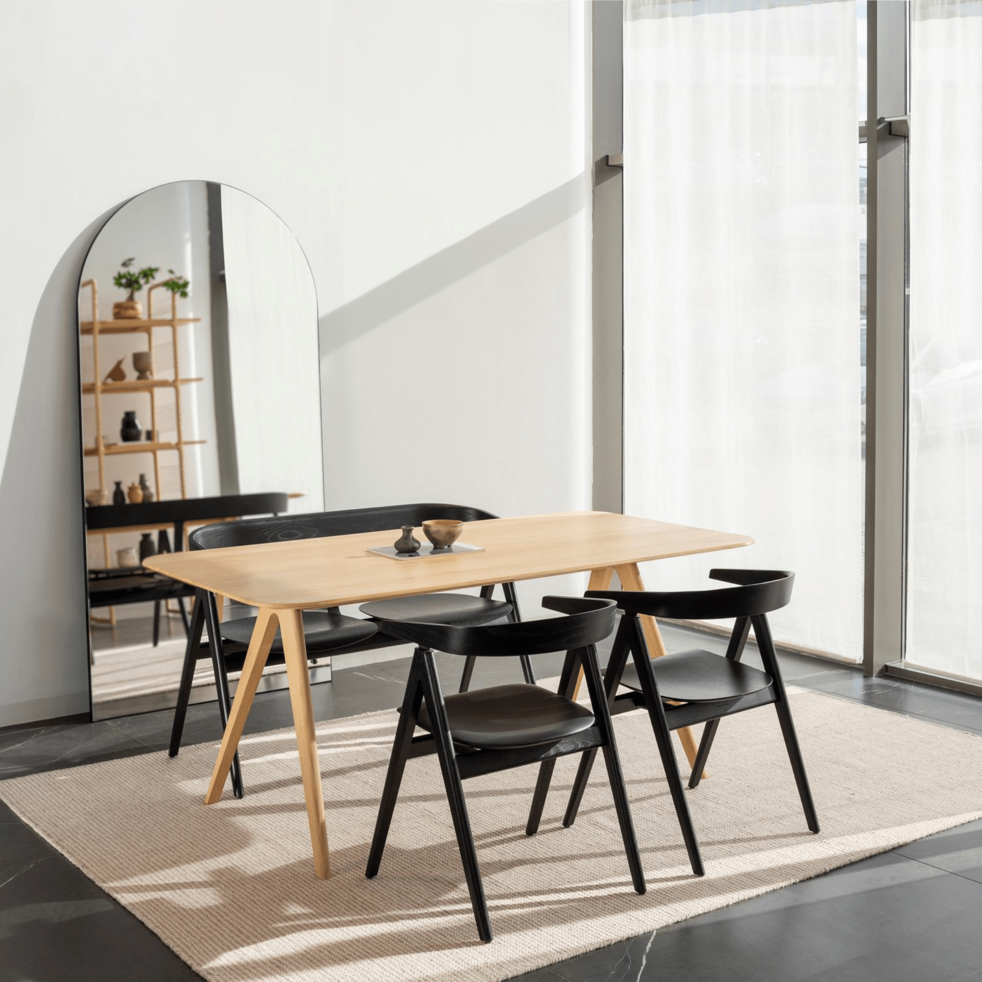 Ava-Chair-oak-lacquered-Black-table-DiningRoom-HomeFurniture-ETUGENE