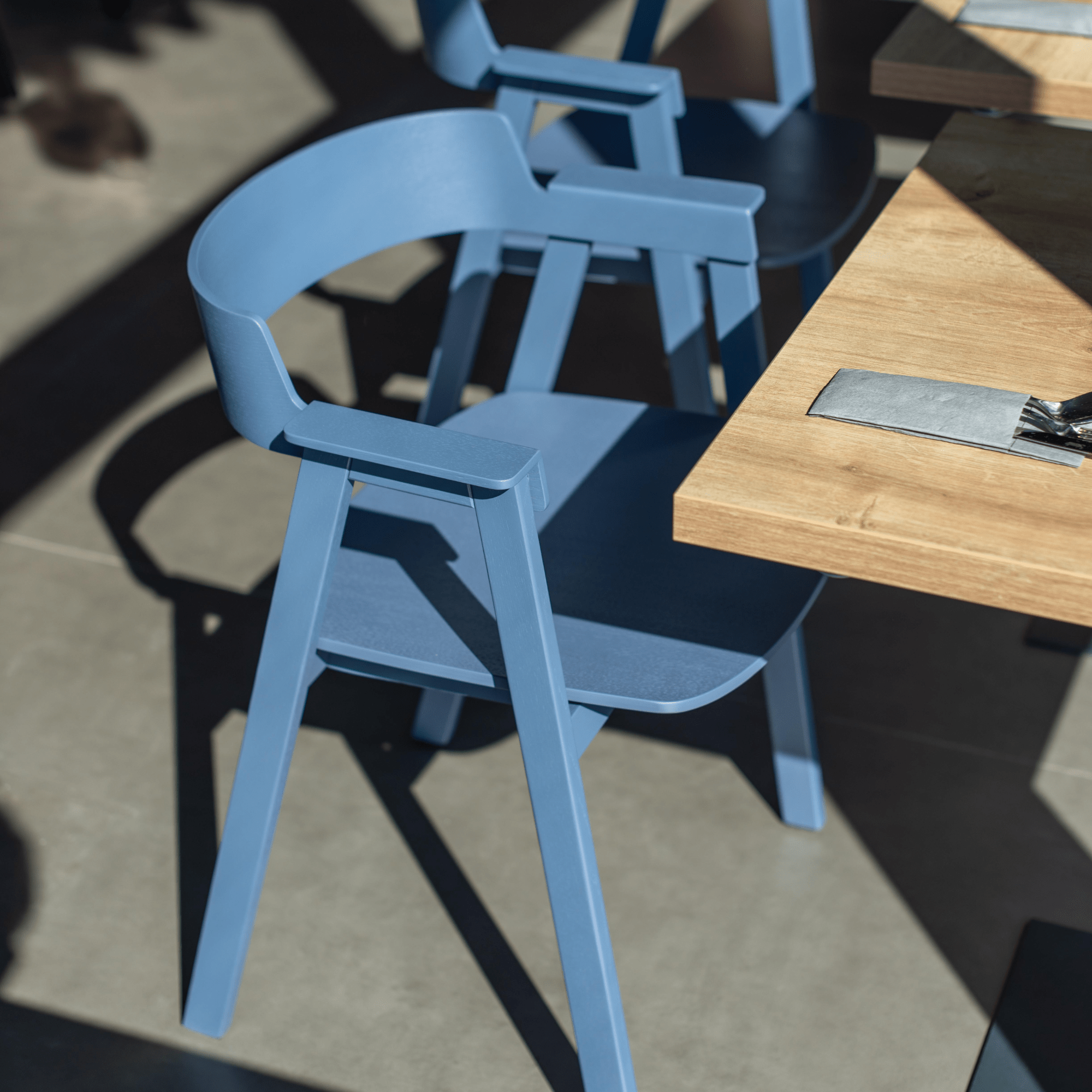 Flip-Chair-oak-lacquered-blue-outside-DiningRoom-HomeFurniture-ETUGENE