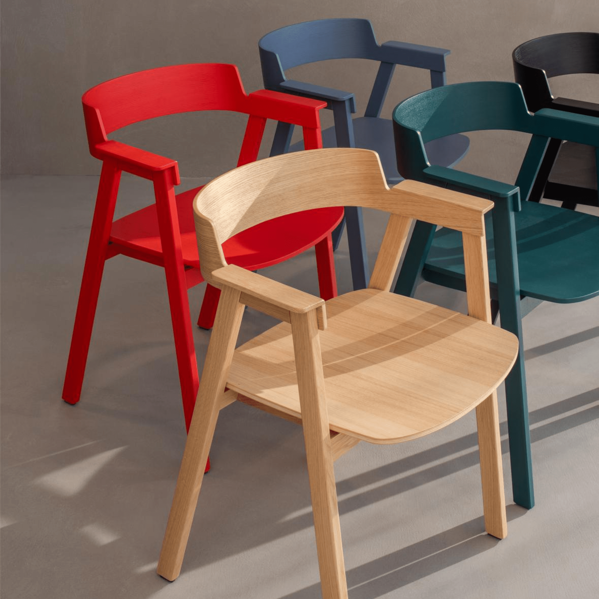 Flip-Chair-oak-lacquered-multicolor-DiningRoom-HomeFurniture-ETUGENE