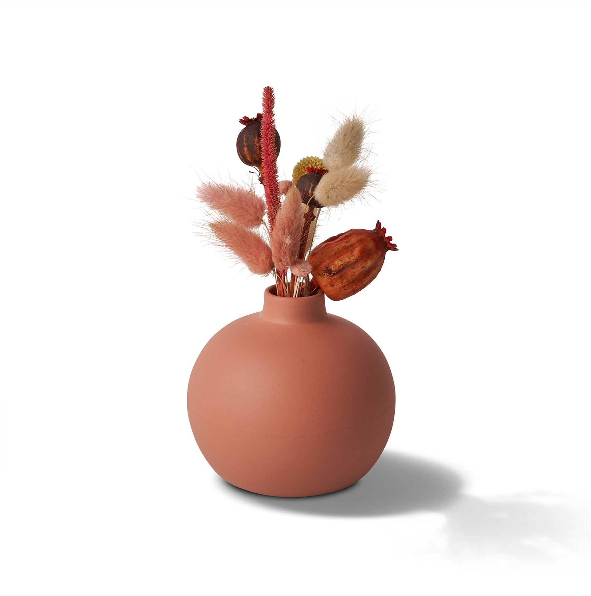 Handmade-Ball-Vase-Coral-Porcelain-Sustainable-10cm-Contemporary-Flower-Vase-Home-Decoration-ETUGENE