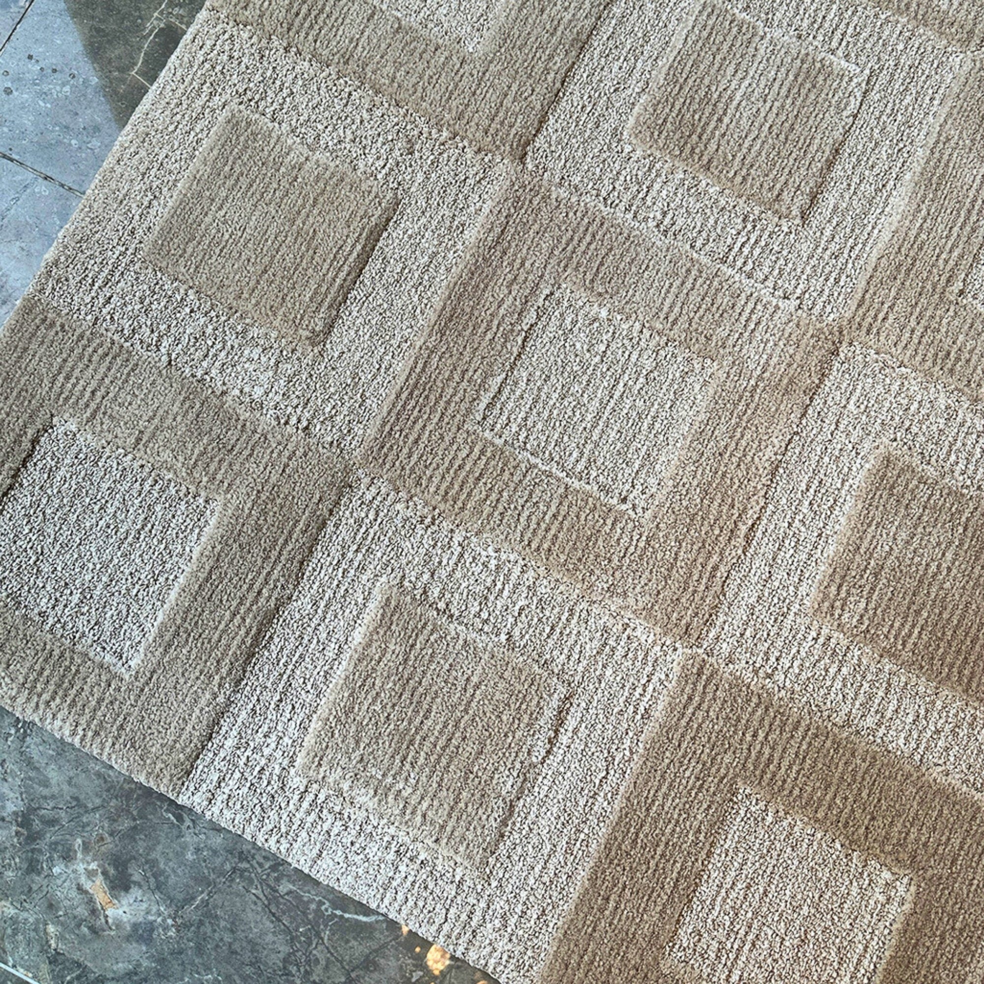 Handmade Wool Rug Tuft Weaving, Sustainable Contemporary Carpet, Beige Square Design, Rectangular Shape, Custom Made On-Demand in Turkiye_ETUGENE_Karre-001-D-D6-Motifs