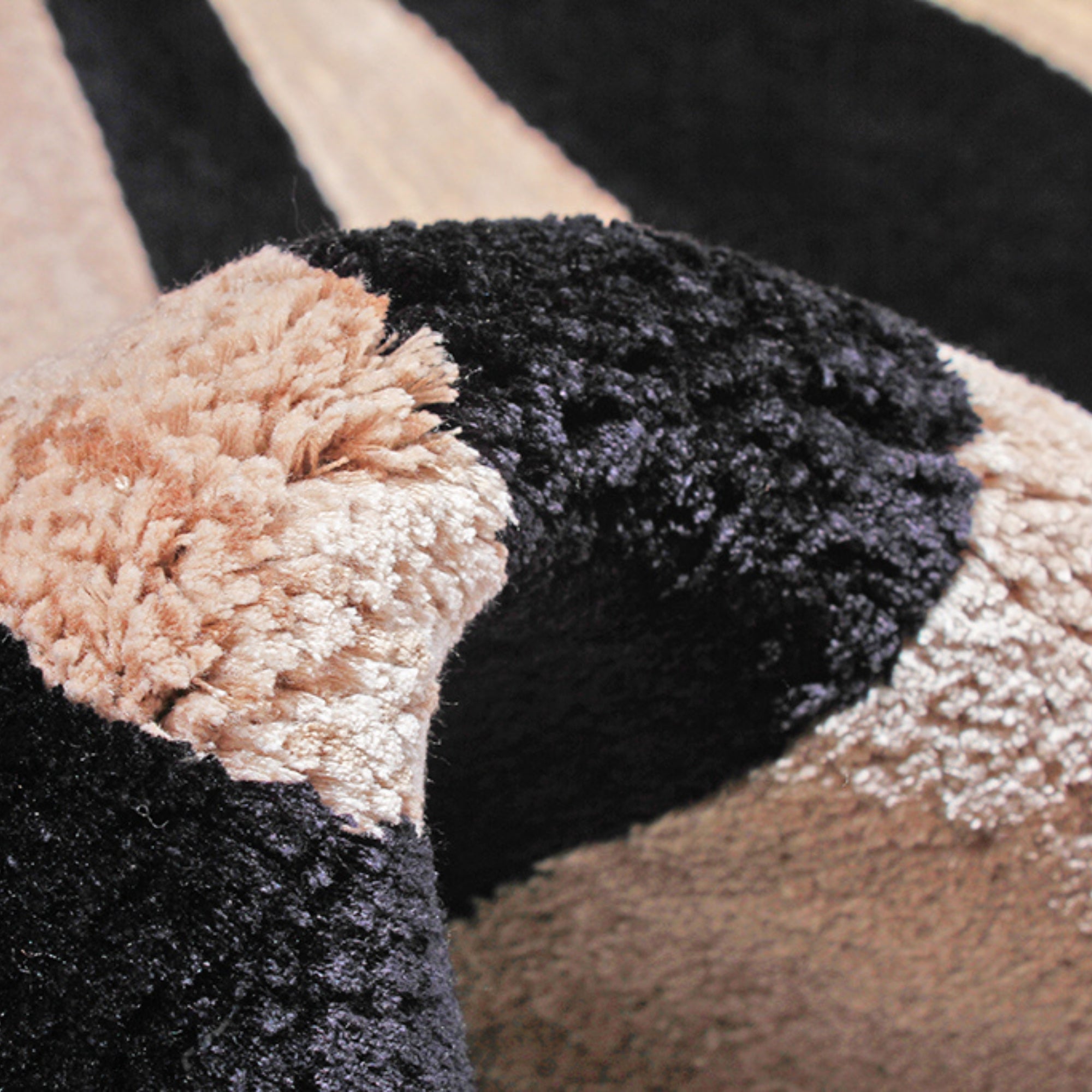 Handmade Wool Rug Tuft Weaving, Sustainable Contemporary Carpet, Black Brown Swirl Design, Irregular Shape, Custom Made On-Demand in Turkiye_ETUGENE_Weave-002-C-Tuft