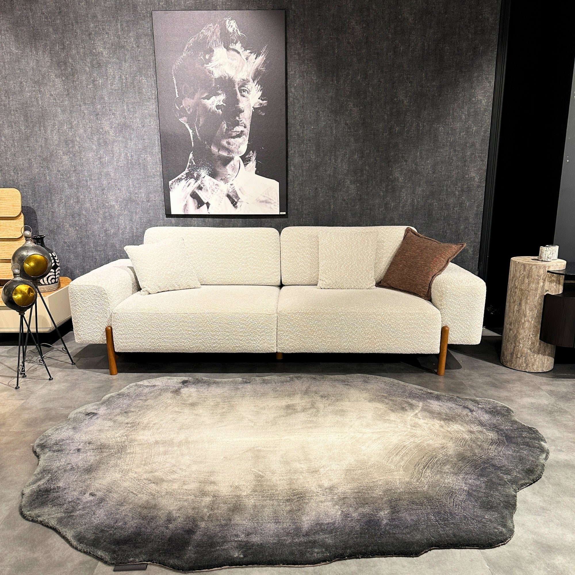 Handmade Wool Rug Tuft Weaving, Sustainable Contemporary Carpet, Black Gradient Design, Irregular Shape, Custom Made On-Demand in Turkiye_ETUGENE_Quartz-001-A-Home