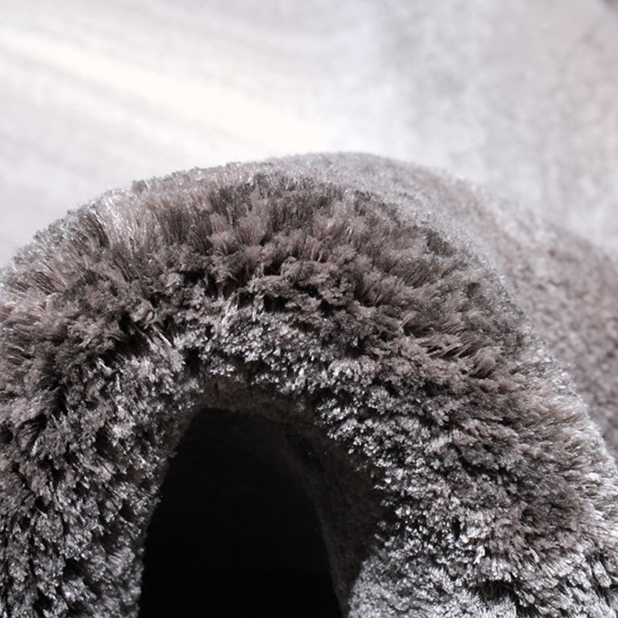 Handmade Wool Rug Tuft Weaving, Sustainable Contemporary Carpet, Black Gradient Design, Irregular Shape, Custom Made On-Demand in Turkiye_ETUGENE_Quartz-001-A-Tuft