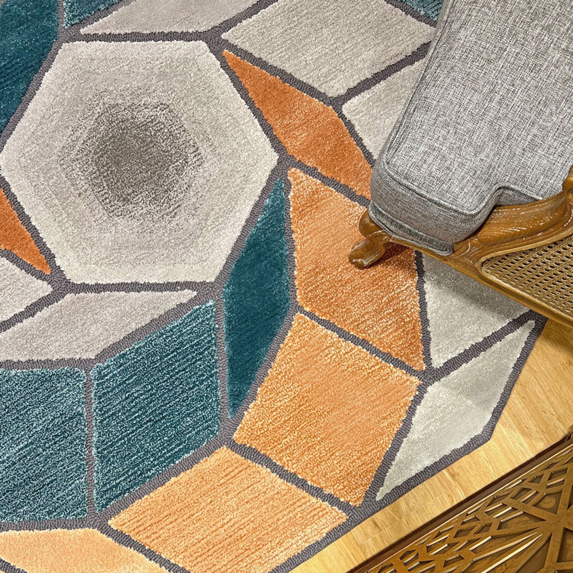 Handmade Wool Rug Tuft Weaving, Sustainable Contemporary Carpet, Cube Design, Irregular Shape, Custom Made On-Demand in Turkiye-ETUGENE_Geo-008-W-Floor