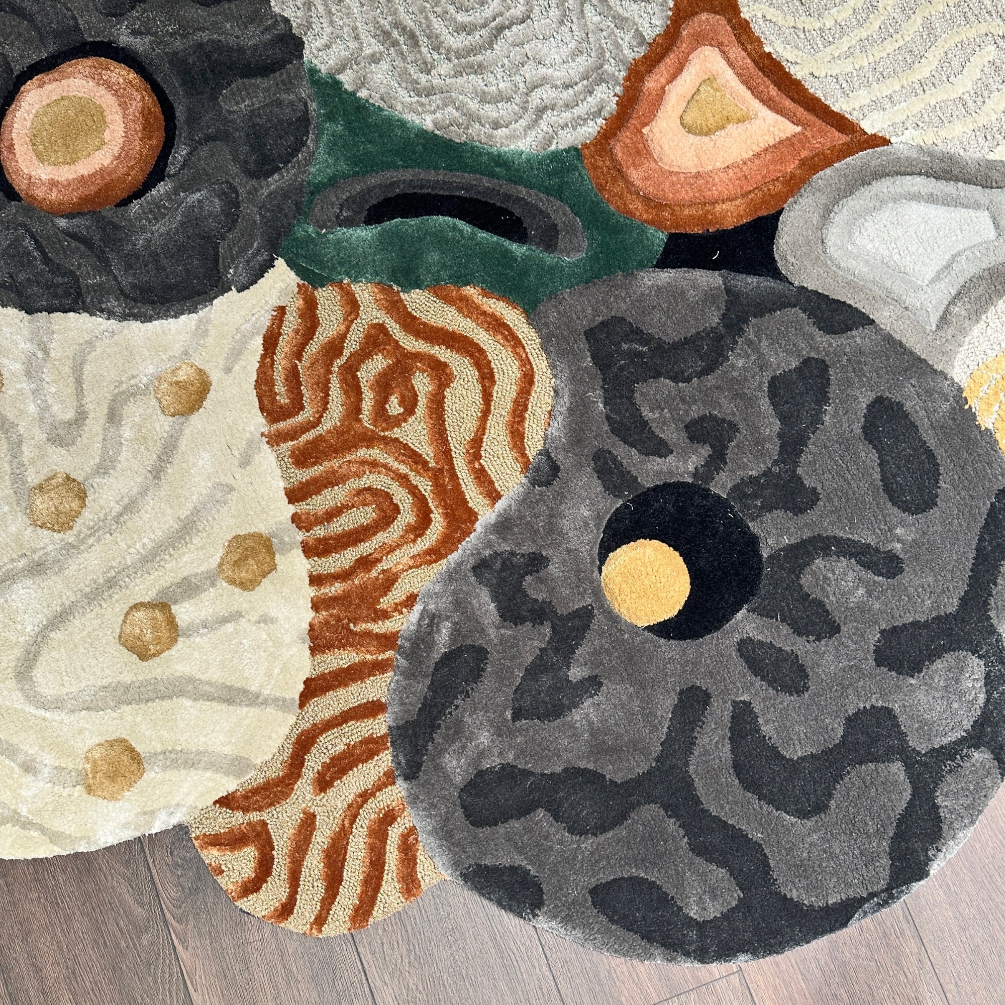 Handmade Wool Rug Tuft Weaving, Sustainable Contemporary Carpet, Pandora Design, Irregular Shape, Custom Made On-Demand in Turkiye_ETUGENE_Pandora-002-GX-Floor