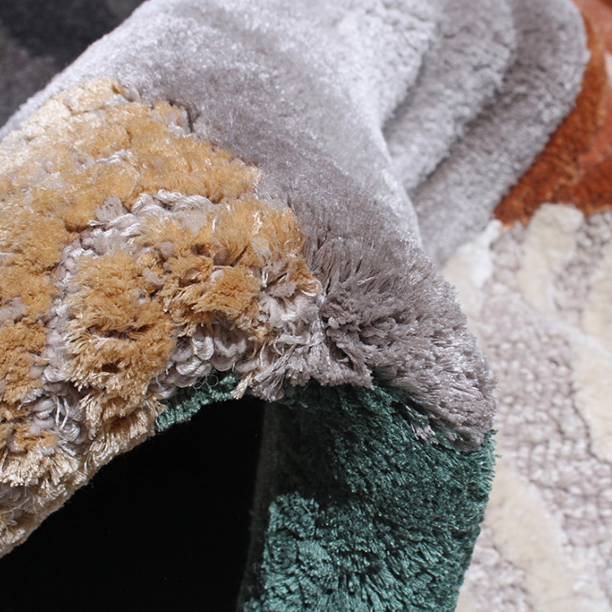 Handmade Wool Rug Tuft Weaving, Sustainable Contemporary Carpet, Pandora Design, Irregular Shape, Custom Made On-Demand in Turkiye_ETUGENE_Pandora-002-GX-Tuft