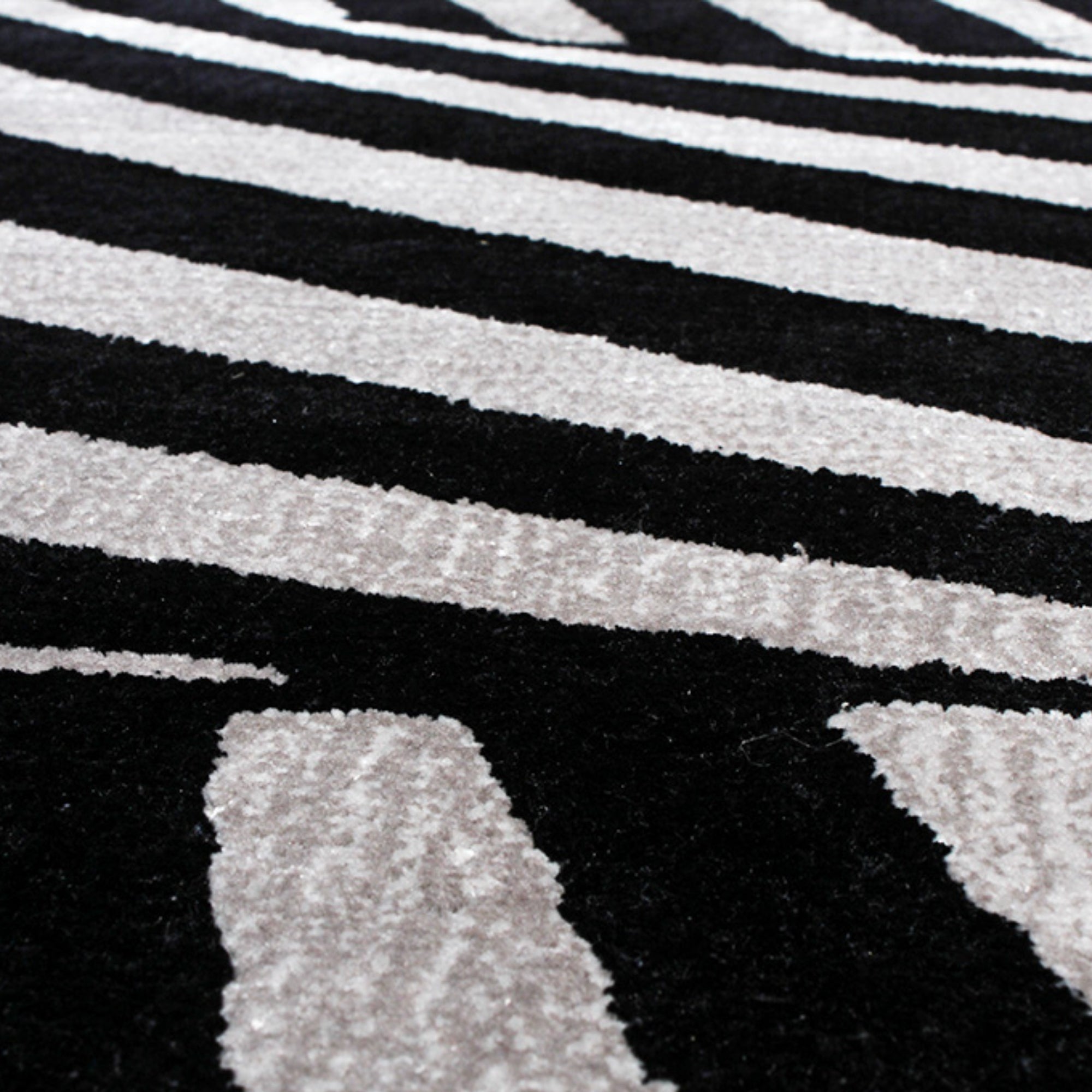 Handmade Wool Rug Tuft Weaving, Sustainable Contemporary Carpet, Swirl Design, Irregular Shape, Custom Made On-Demand in Turkiye_ETUGENE_Weave-002-A-Details