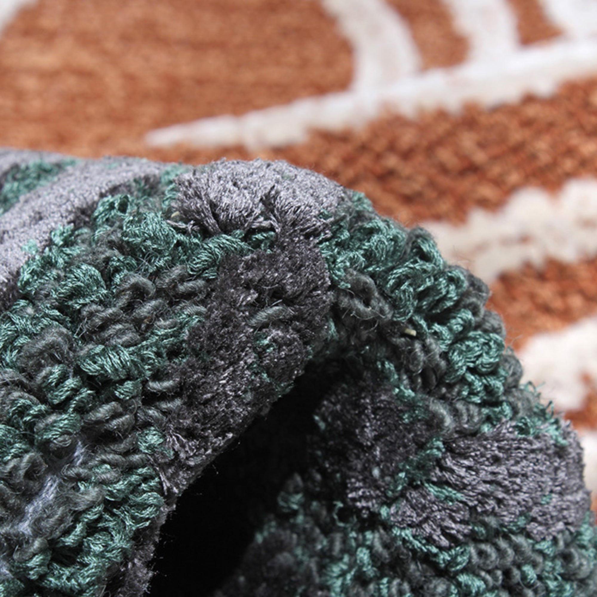 Handmade Wool Rug Tuft Weaving, Sustainable Contemporary Carpet, Three Rings, Round Shape, Custom Made On-Demand in Turkiye_ETUGENE_Helix-004-GX_Tuft