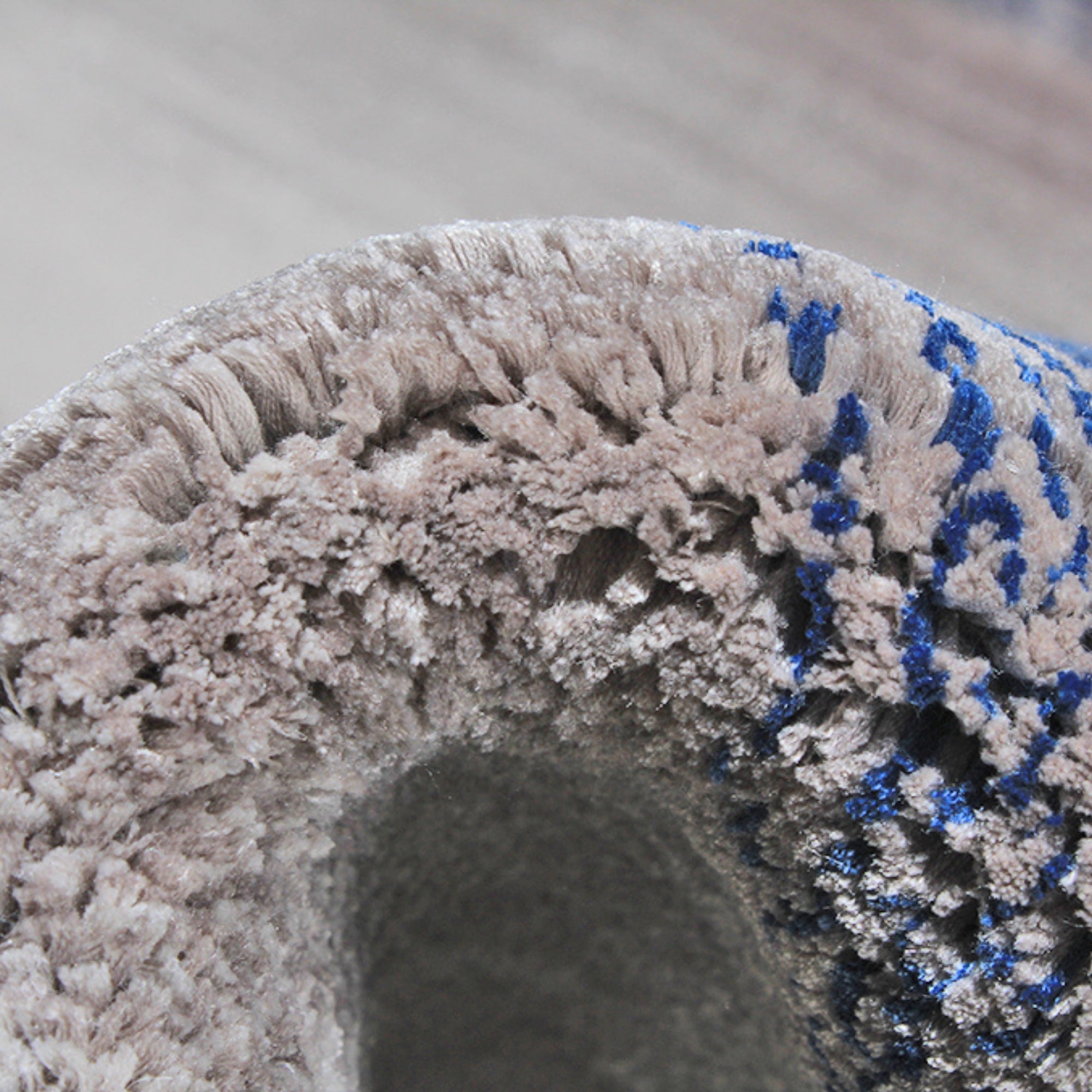 Handmade Wool Rug Tuft Weaving, Sustainable Contemporary Carpet, Two Interlocking Oval Shapes, Irregular Shape, Custom Made On-Demand in Turkiye_ETUGENE_Geo-005-J-Tuft