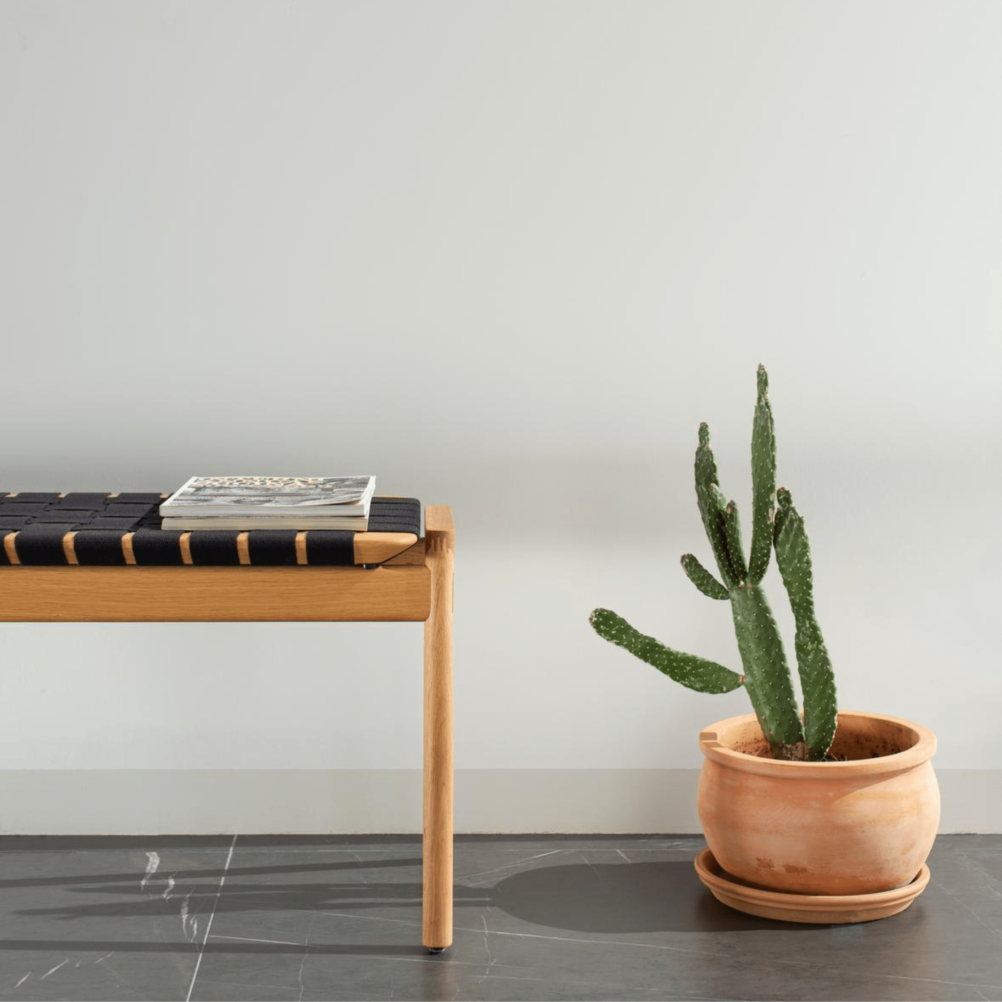 Klupa-Bench-oak-black-canva-160cm-lifestyle-HomeFurniture-ETUGENE