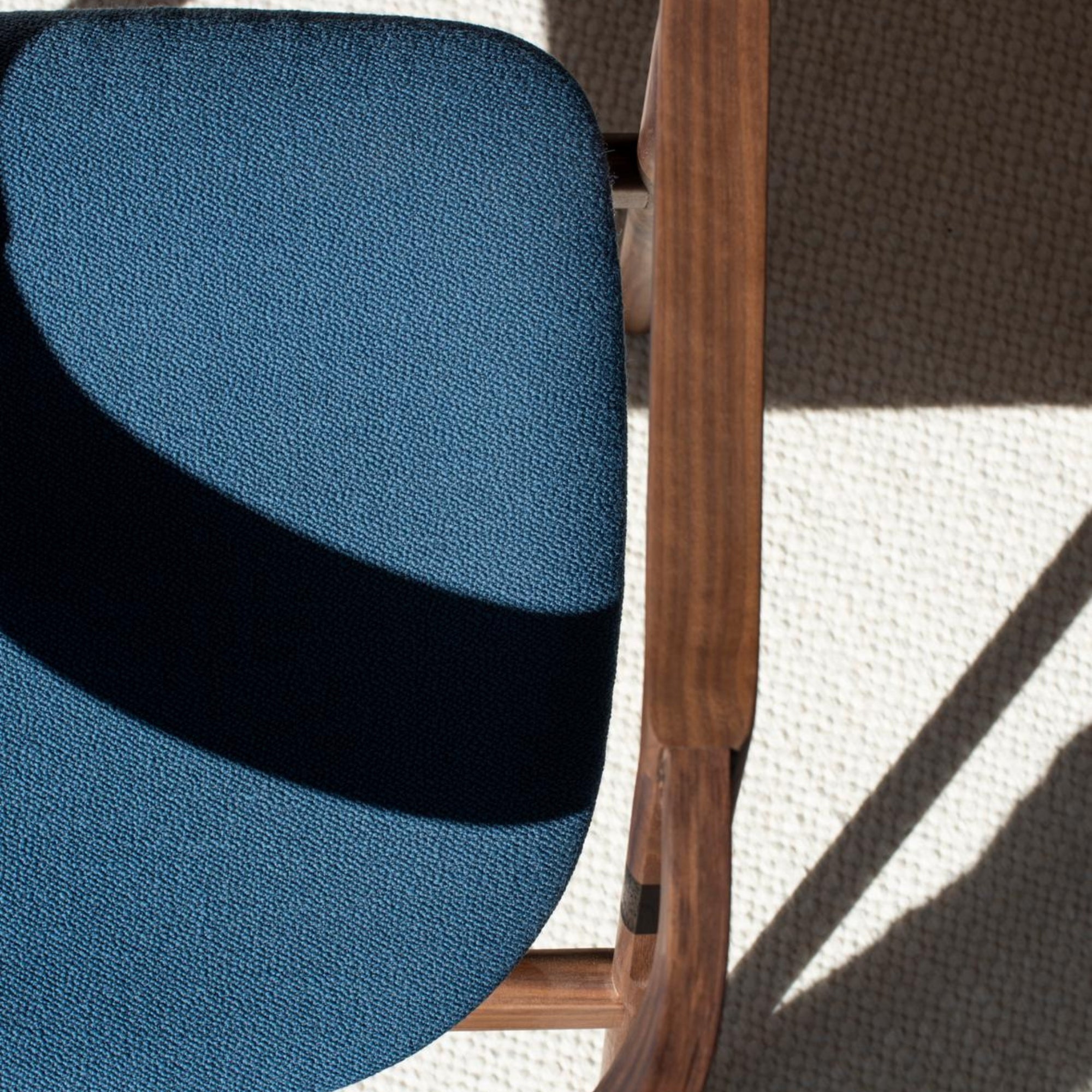 Muna-Chair-SolidWalnut-Vidar-Upholstered-Zoom-DiningRoom-HomeFurniture-ETUGENE