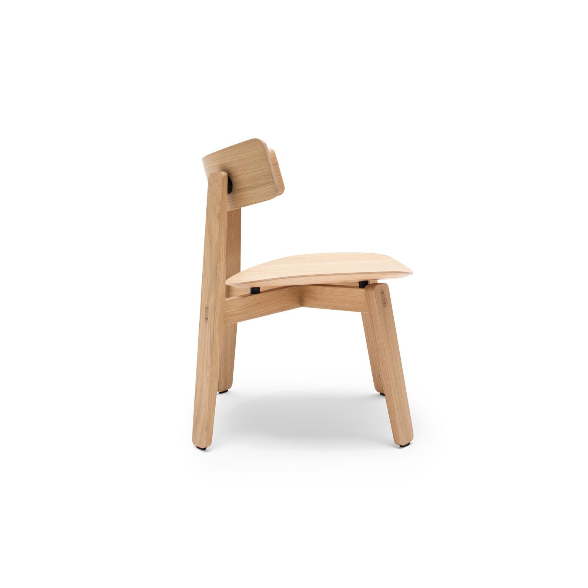 Nora-Lounge-Chair-oak-side-HomeFurniture-ETUGENE
