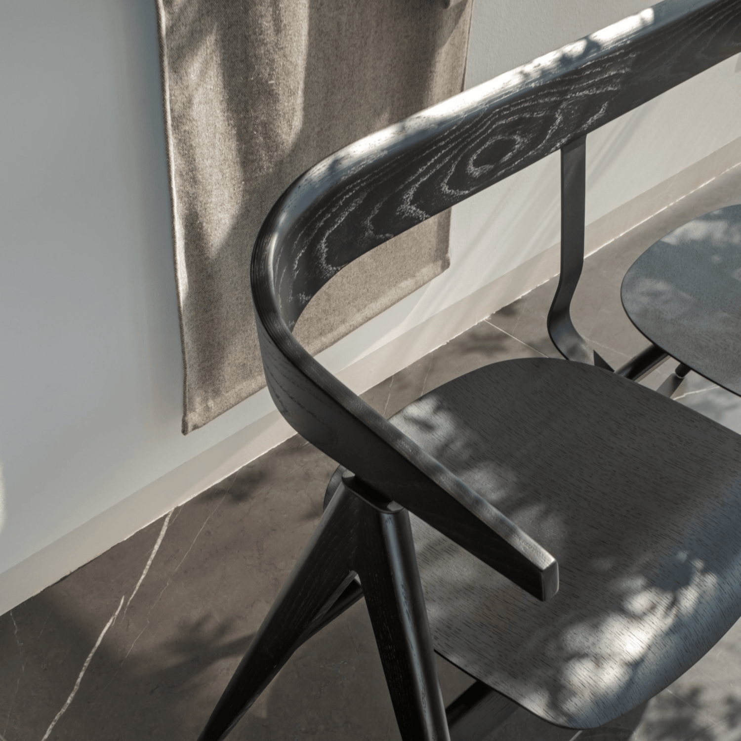 Ava-Bench-oak-black-Lacquered-zoom-HomeFurniture-ETUGENE