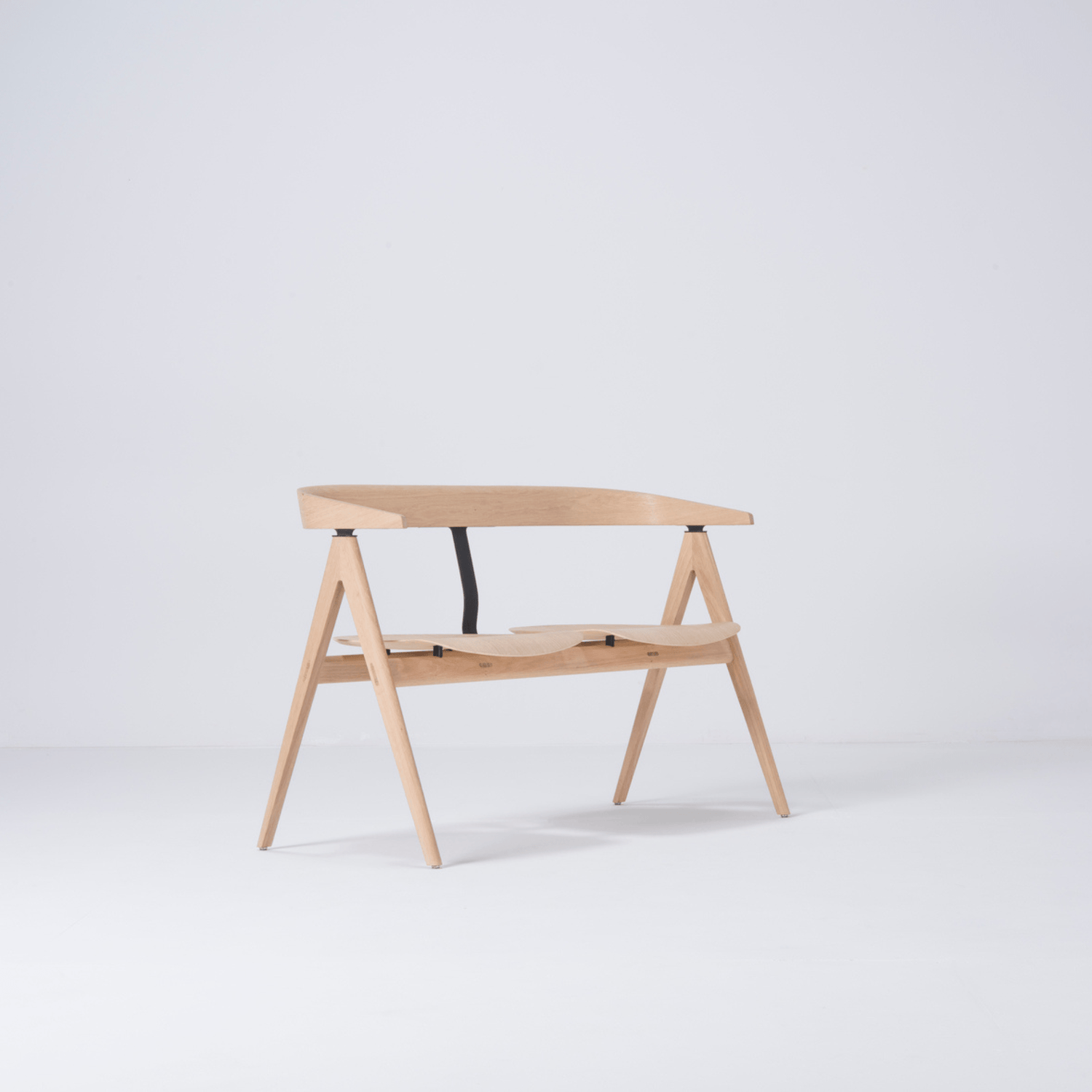 Ava-Bench-oak-white-side-HomeFurniture-ETUGENE