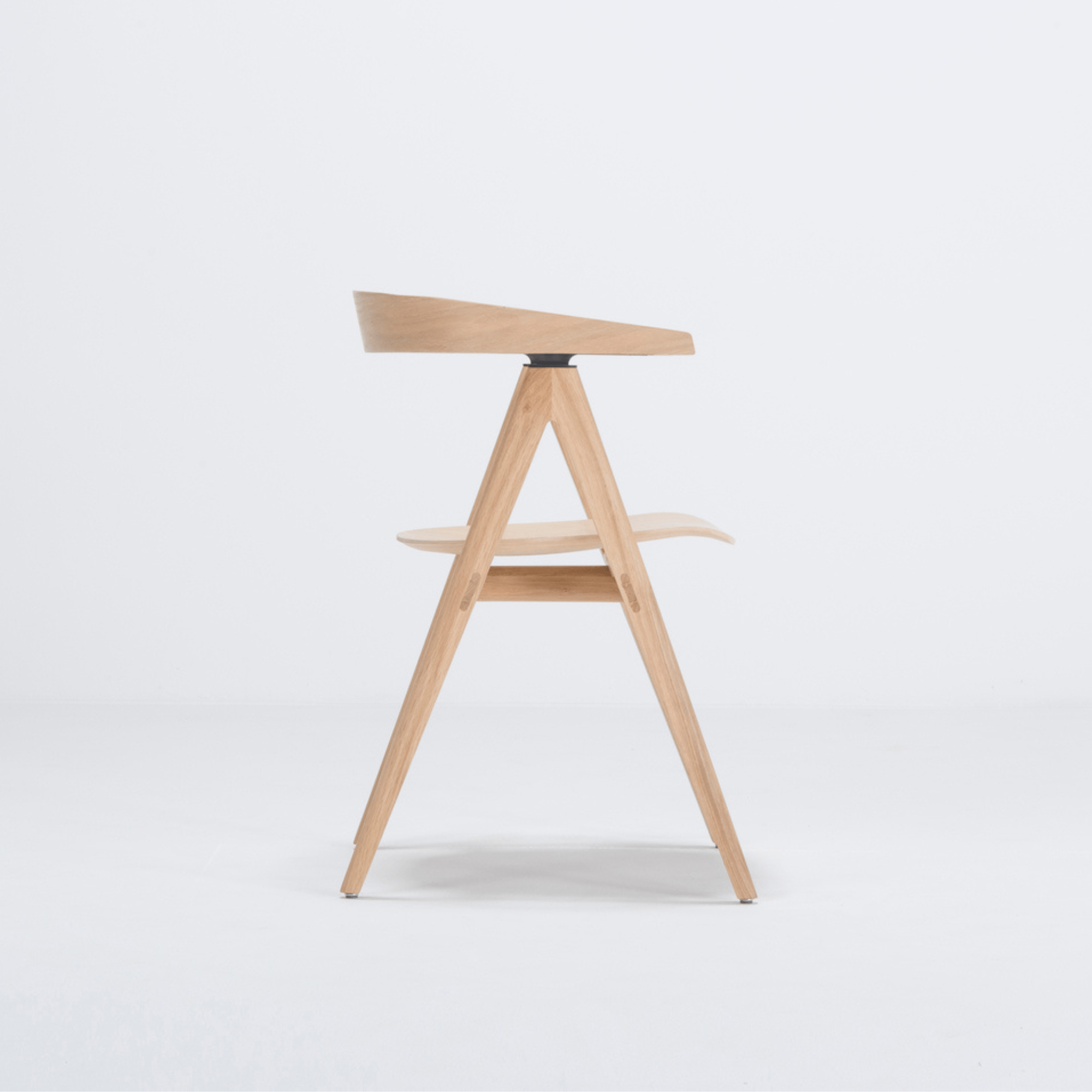 Ava-Chair-oak-white-side-DiningRoom-HomeFurniture-ETUGENE