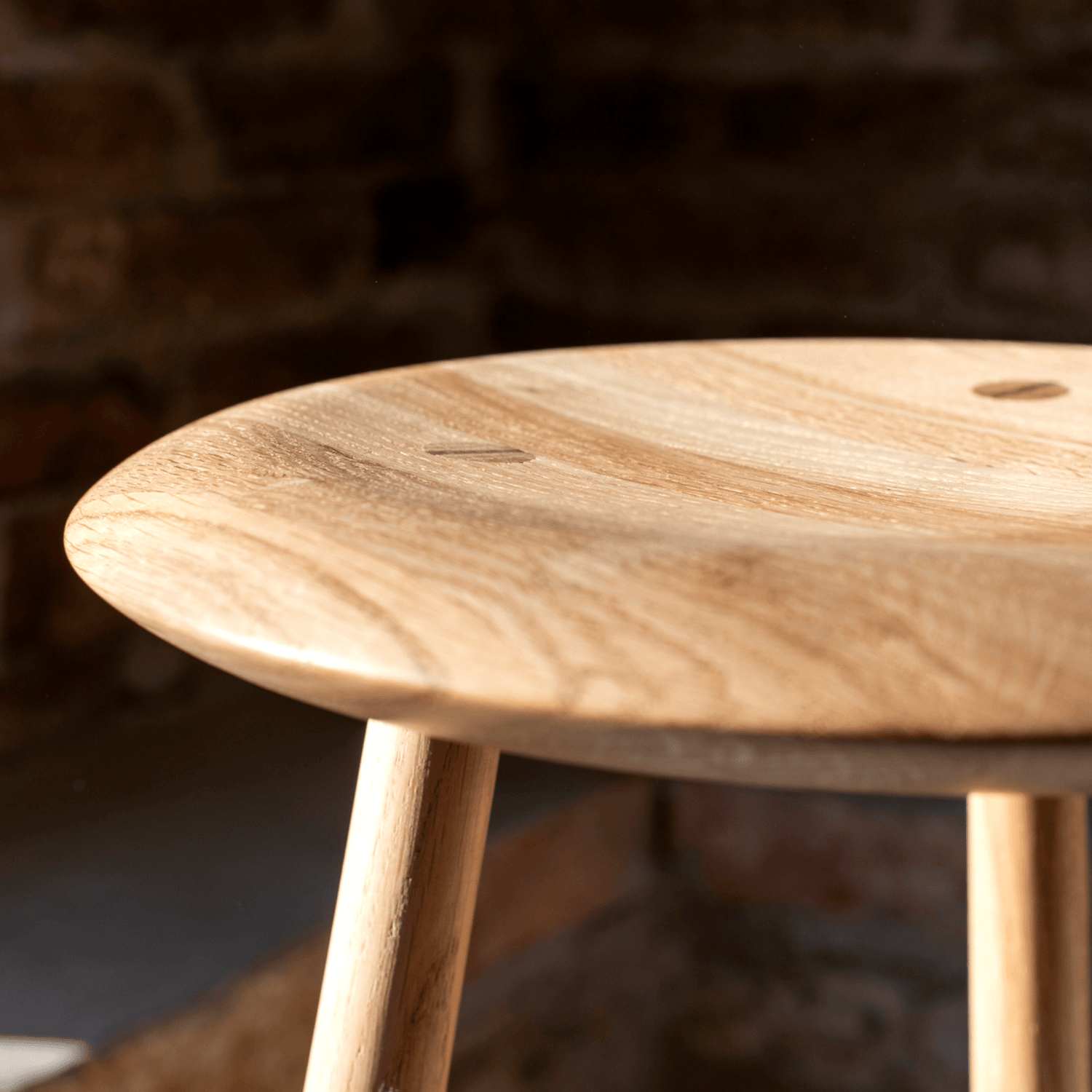 Blanc-Stool-Oak-Zoom-HomeFurniture-ETUGENE