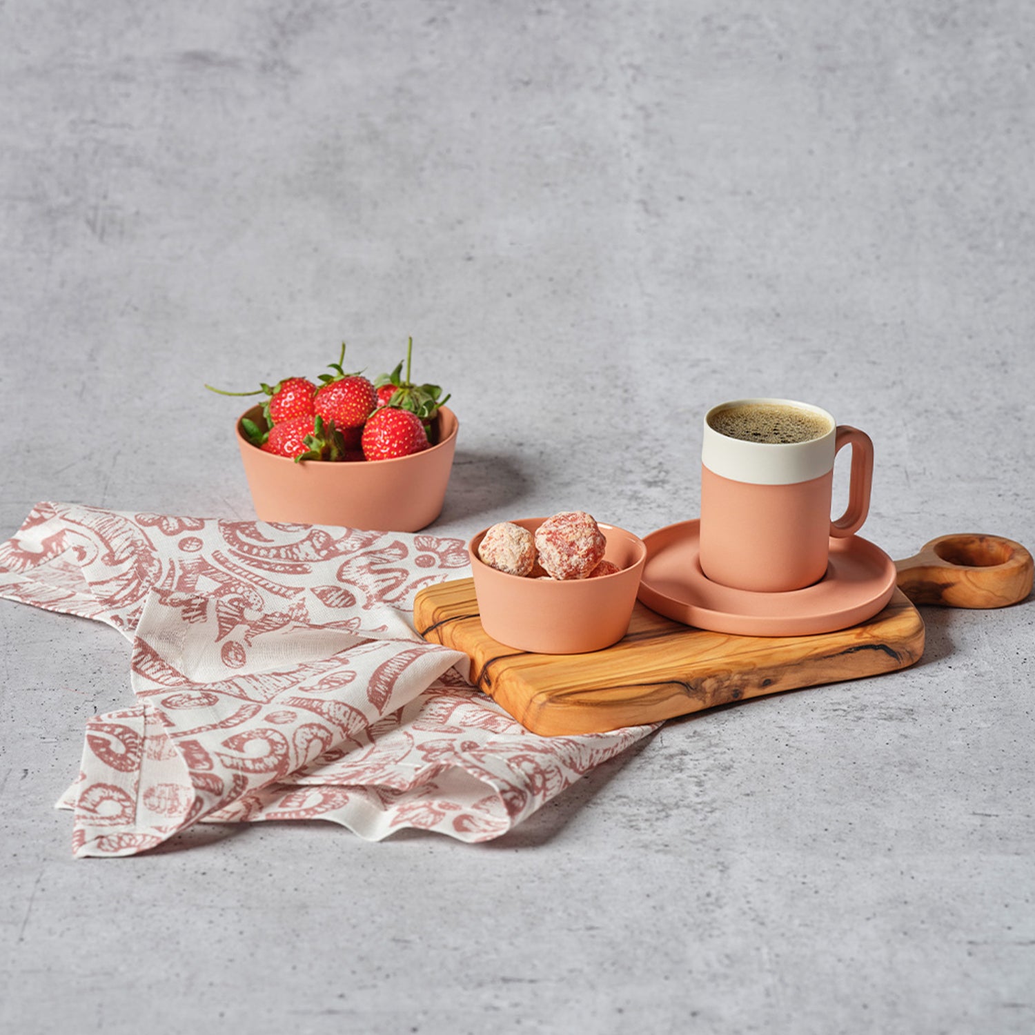 Capsule-Espresso-Cup-With-Saucer-Set-Of-2-Coral-Ivory-Porcelain-Handmade-Lifestyle-ETUGENE