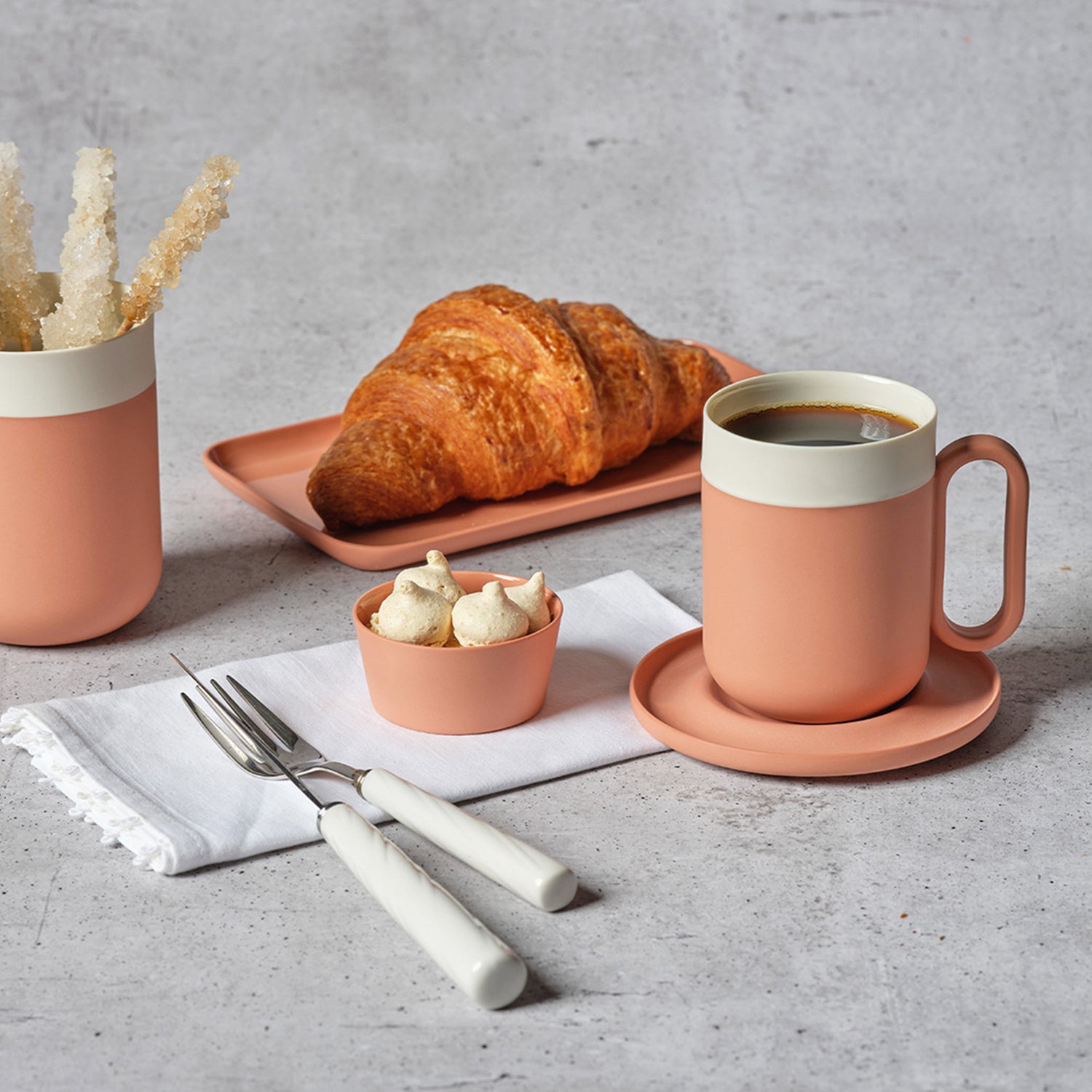 Capsule-Small-Mug-Set-Of-2-Coral-Ivory-Porcelain-Handmade-Lifestyle-ETUGENE