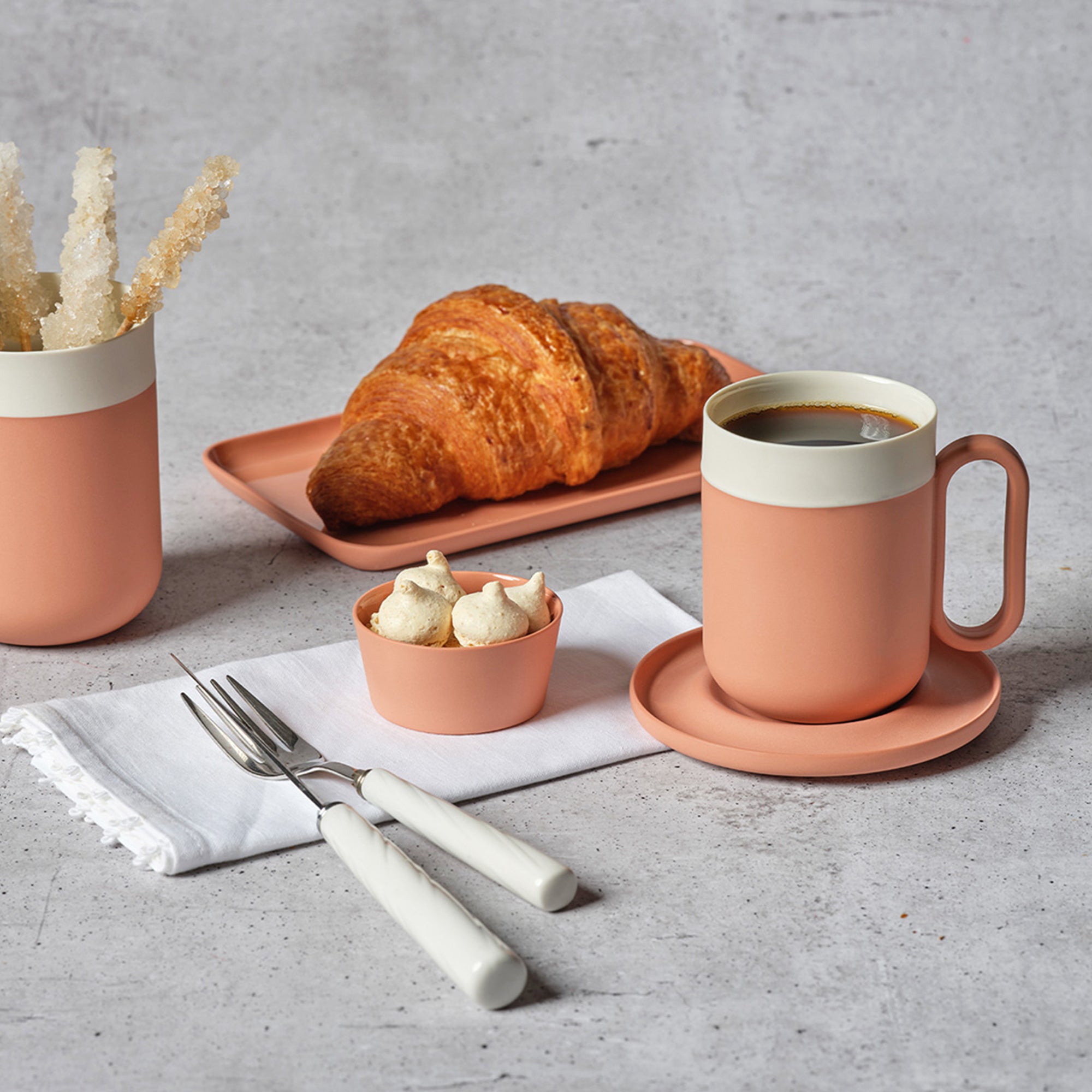 Capsule-Small-Mug-Set-Of-2-Coral-Ivory-Porcelain-Handmade-Lifestyle-ETUGENE