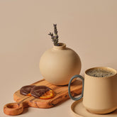 Handmade-Ball-Vase-Straw-Porcelain-Sustainable-10cm-Contemporary-Flower-Vase-Home-Decoration-Lifestyle-ETUGENE