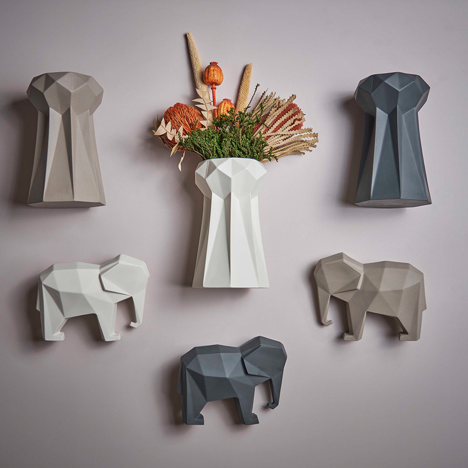 Handmade-Chess-Queen-Vase-Rock-Porcelain-Sustainable-22.5cm-Set-ETUGENE