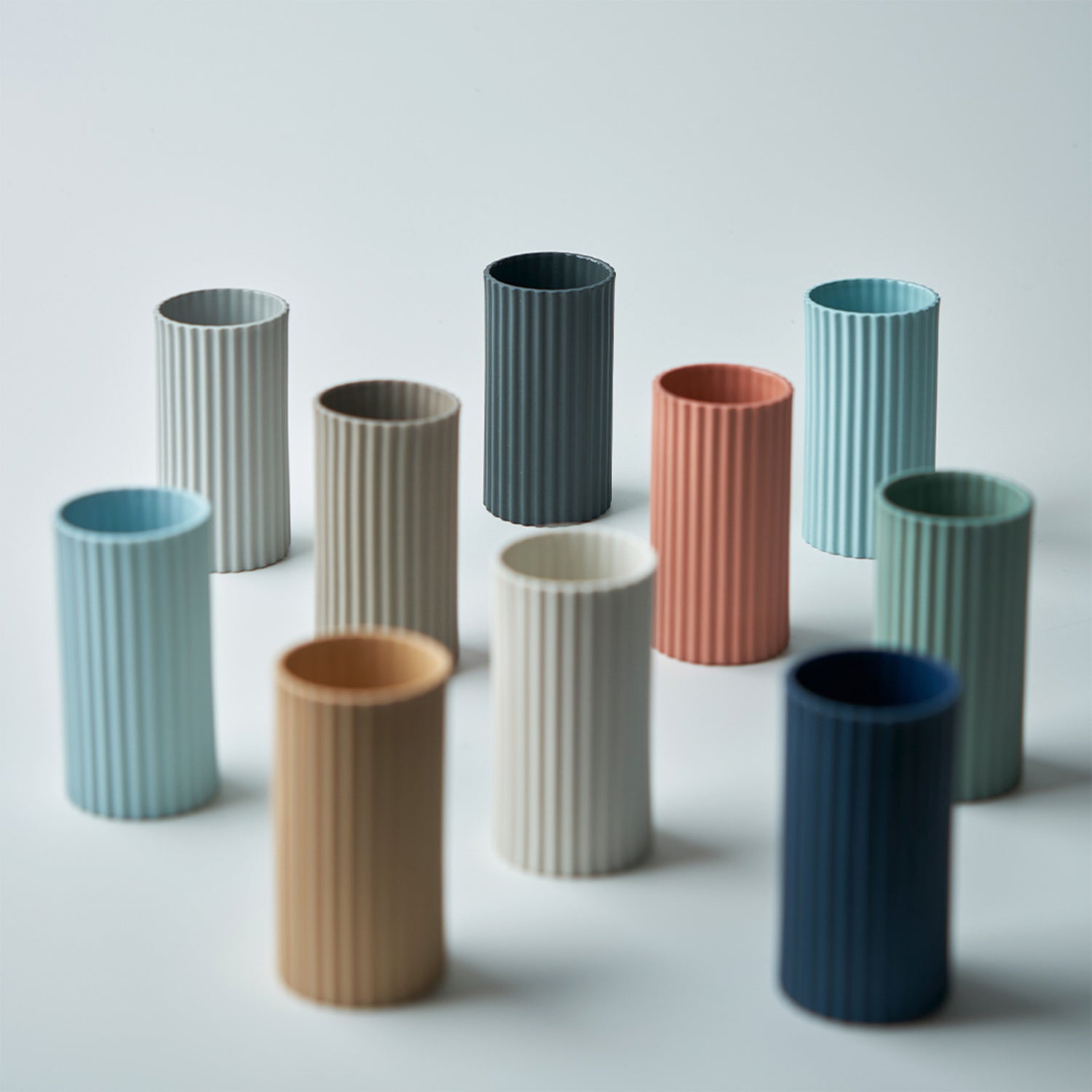Handmade-Corinth-Short-Vase-Aqua-Porcelain-Sustainable-10.8cm-Set-ETUGENE