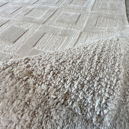 Handmade Wool Rug Tuft Weaving, Sustainable Contemporary Carpet, Beige Square Design, Rectangular Shape, Custom Made On-Demand in Turkiye_ETUGENE_Karre-001-D-D6-Tuft