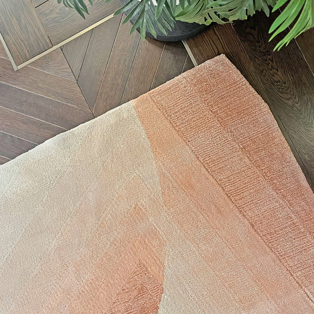 Handmade Wool Rug Tuft Weaving, Sustainable Contemporary Carpet, Coral Three-Dimension Design, Irregular Shape, Custom Made On-Demand in Turkiye_ETUGENE_Georef-001-D-Floor