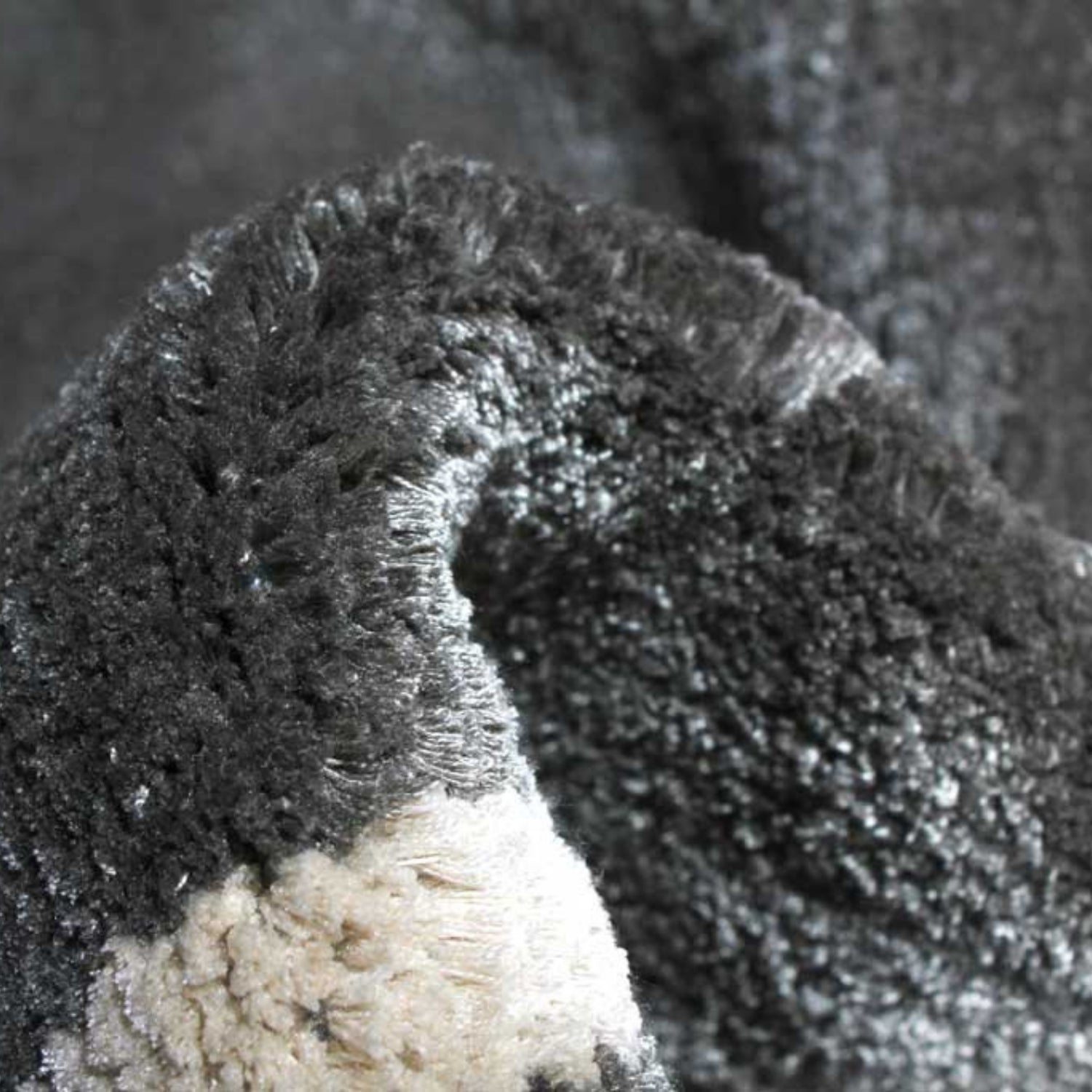 Handmade Wool Rug Tuft Weaving, Sustainable Contemporary Carpet, Geometric Lines, Rectangular Shape, Custom Made On-Demand in Turkiye_ETUGENE_Frame-Tuft