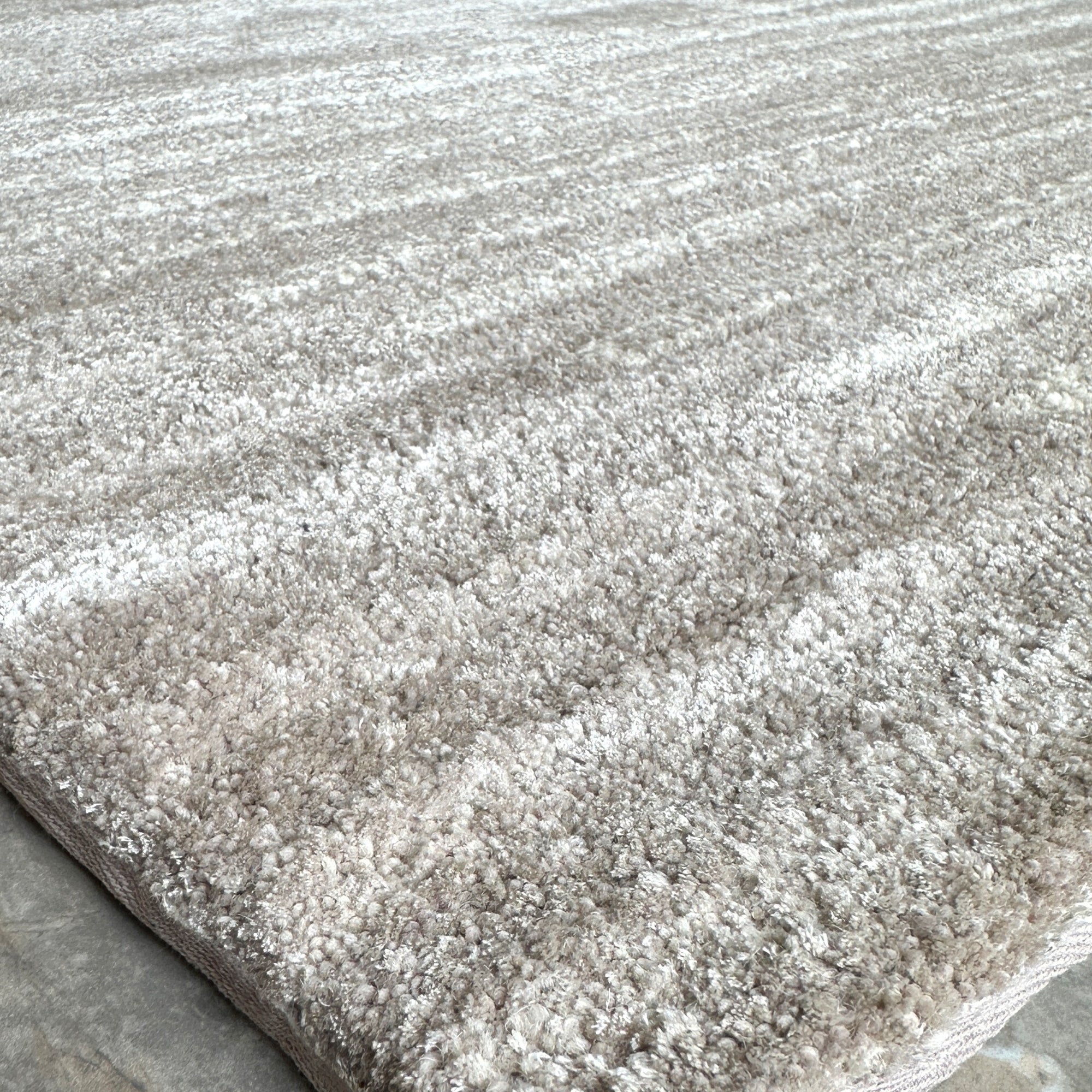 Handmade Wool Rug Tuft Weaving, Sustainable Contemporary Carpet, Geometric Mix Design, Rectangular Shape, Custom Made On-Demand in Turkiye_ETUGENE_Liquid-001-D-D-4-Details