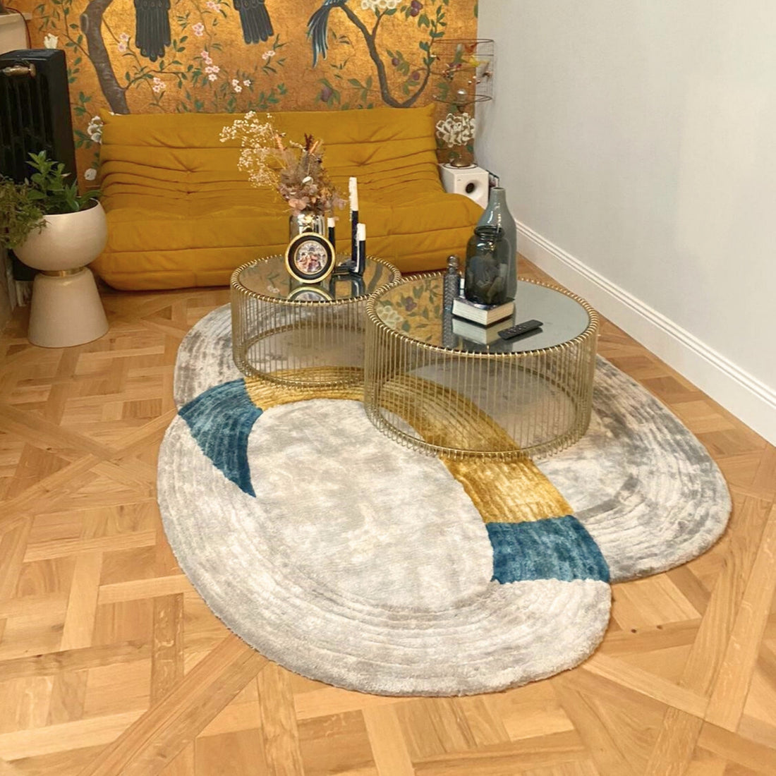 Handmade Wool Rug Tuft Weaving, Sustainable Contemporary Carpet, Two Overlapping Oval Shapes, Irregular Shape, Custom Made On-Demand in Turkiye_ETUGENE_Geo-003-B-Home