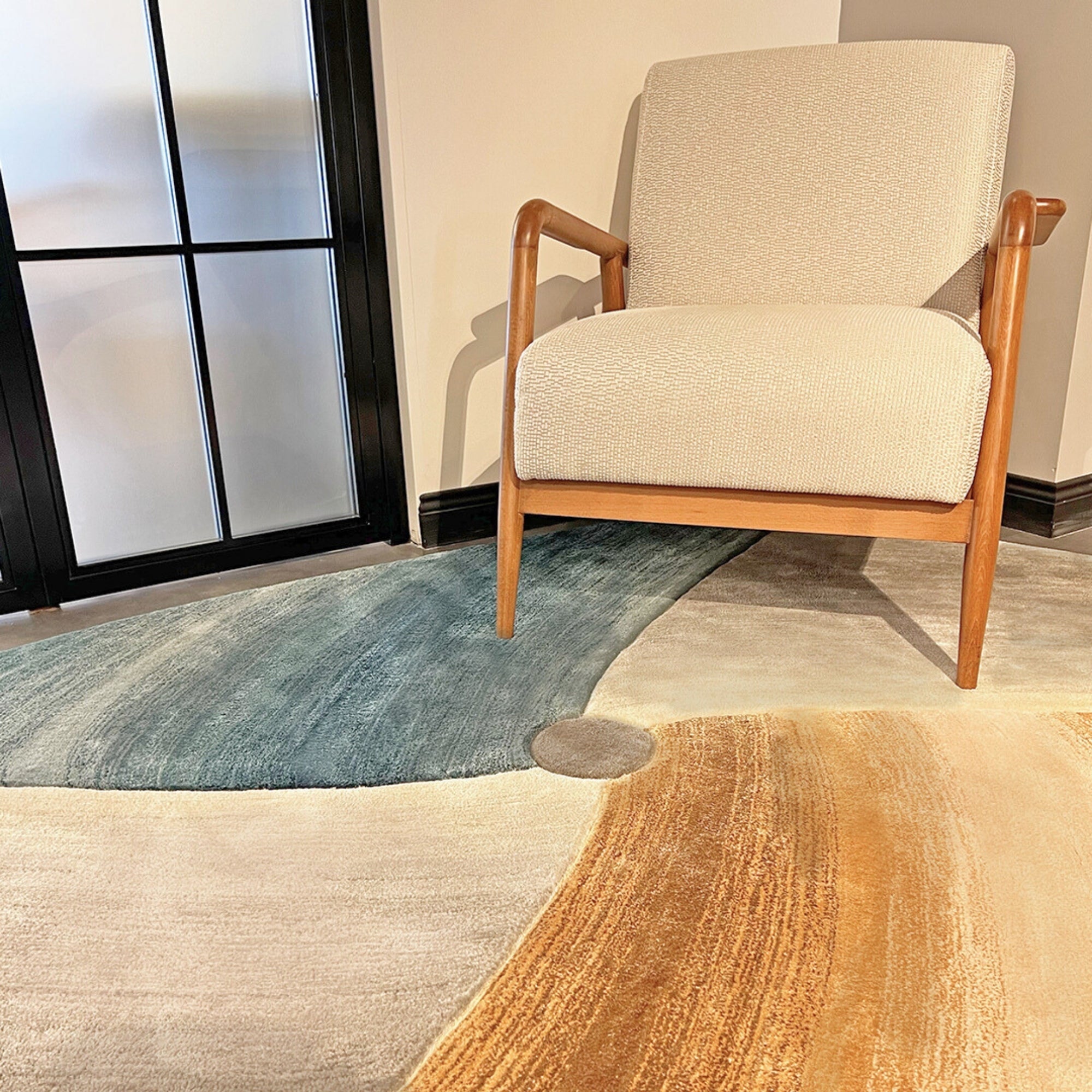 Handmade Wool Rug Tuft Weaving, Sustainable Contemporary Carpet, Wide Curves, Irregular Shape, Custom Made On-Demand in Turkiye_ETUGENE_Sydney-001-B-Home