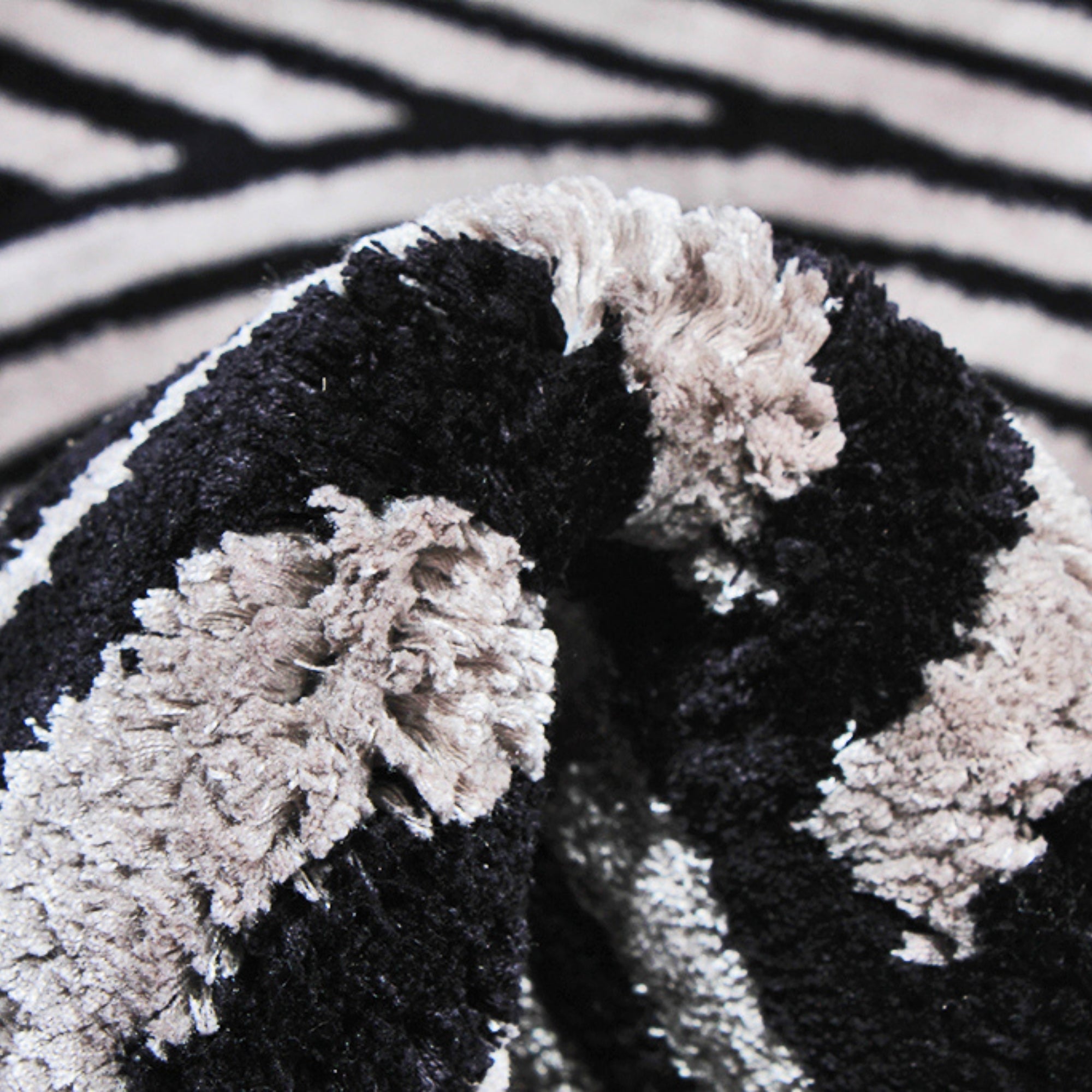 Handmade Wool Rug Tuft Weaving, Sustainable Contemporary Design Carpet, Black Geometric Lines, Rectangular Shape, Custom Made On-Demand in Turkiye_ETUGENE_Trace-003-Black-Tuft