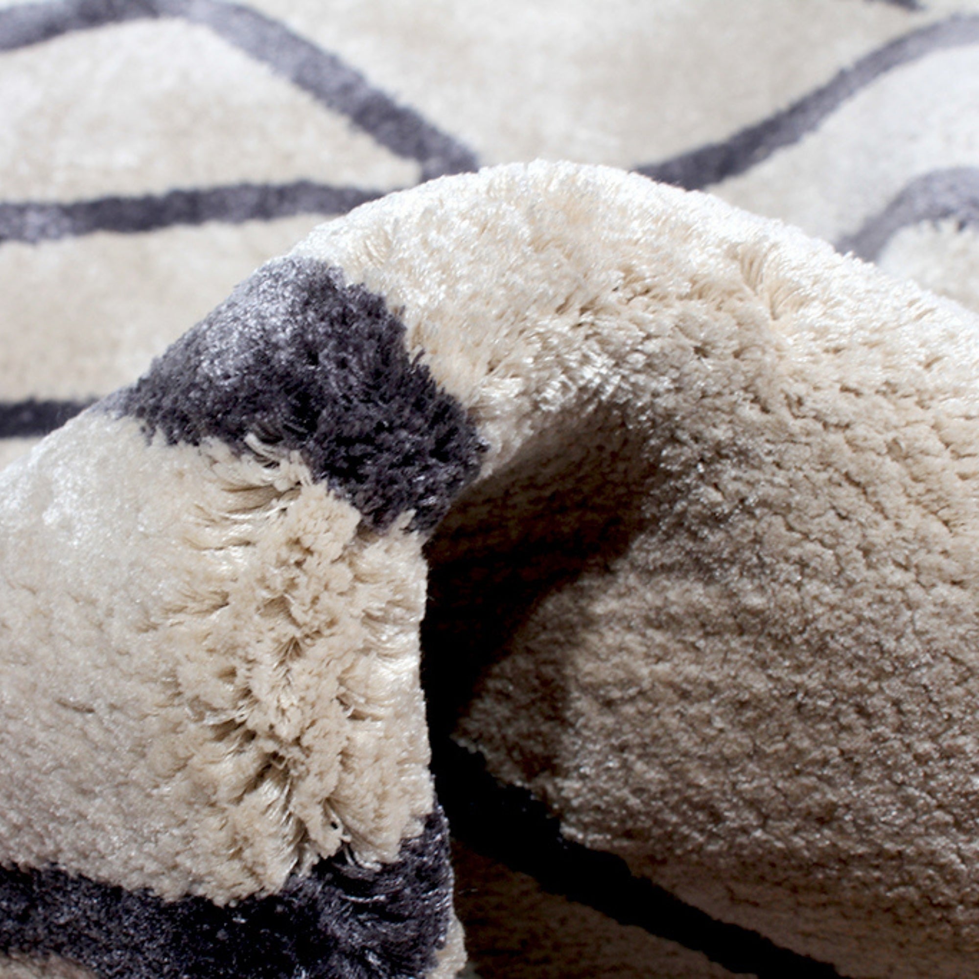 Handmade Wool Rug Tuft Weaving, Sustainable Contemporary Design Carpet, Black on White Colors, Rectangle, Custom Made On-Demand in Turkiye_ETUGENE_CAGE-005-A_Tuft