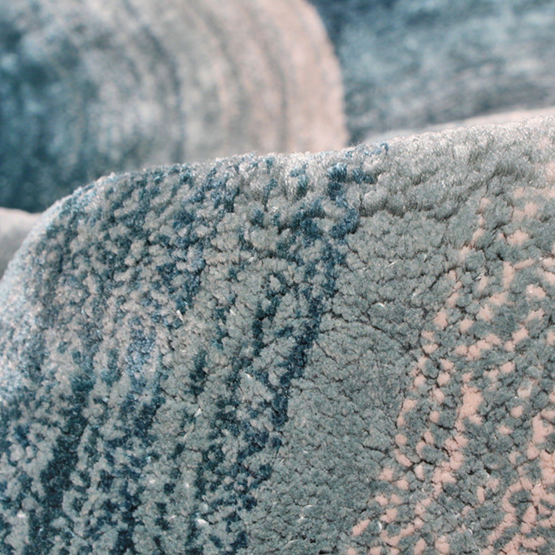 Handmade Wool Rug Tuft Weaving, Sustainable Contemporary Design Carpet, Blue Rounded Shapes, Irregular Shape, Custom Made On-Demand in Turkiye_ETUGENE_Geo-007-J-Tuft