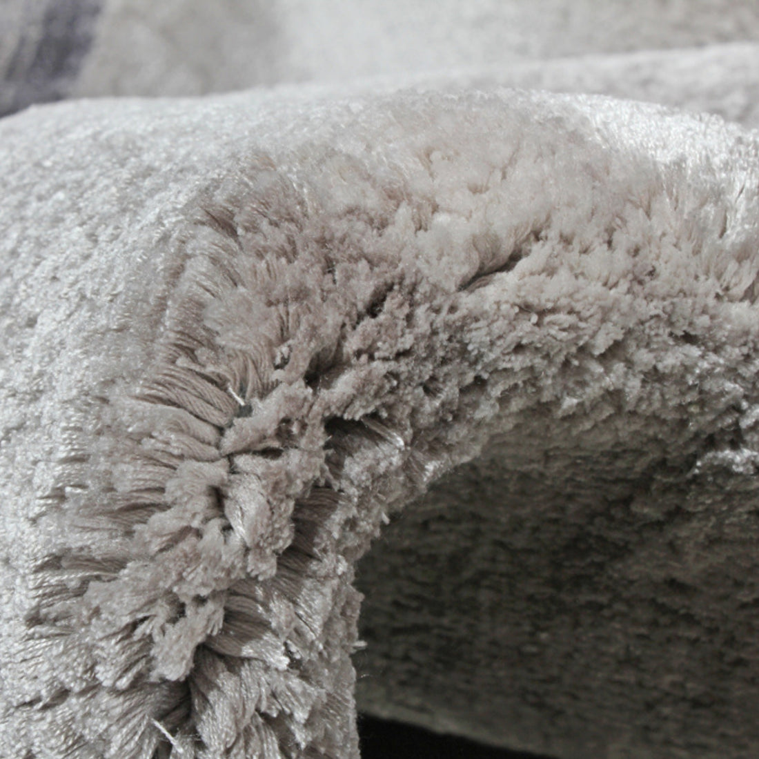 Handmade Wool Rug Tuft Weaving, Sustainable Contemporary Design Carpet, Rounded Shapes, Irregular Shape, Custom Made On-Demand in Turkiye_ETUGENE_Geo-007-A-Tuft