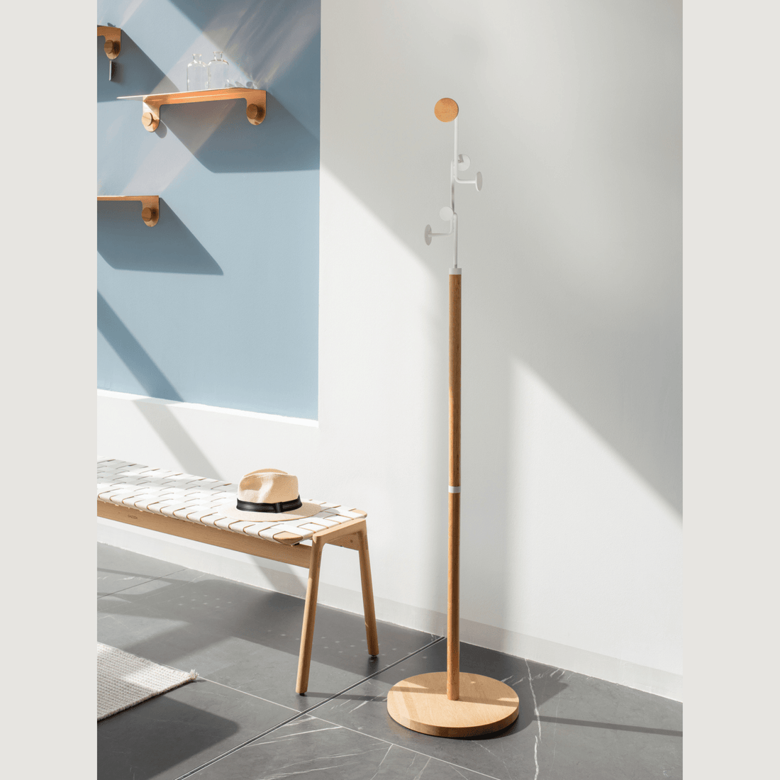 Hook-Coat-Stand-Accessories-white-lifestyle-HomeFurniture-ETUGENE