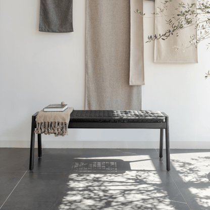 Klupa-Bench-lacquered-oak-black-paper-lifestyle-120cm-HomeFurniture-ETUGENE