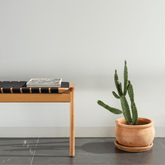 Klupa-Bench-oak-black-canva-160cm-lifestyle-HomeFurniture-ETUGENE