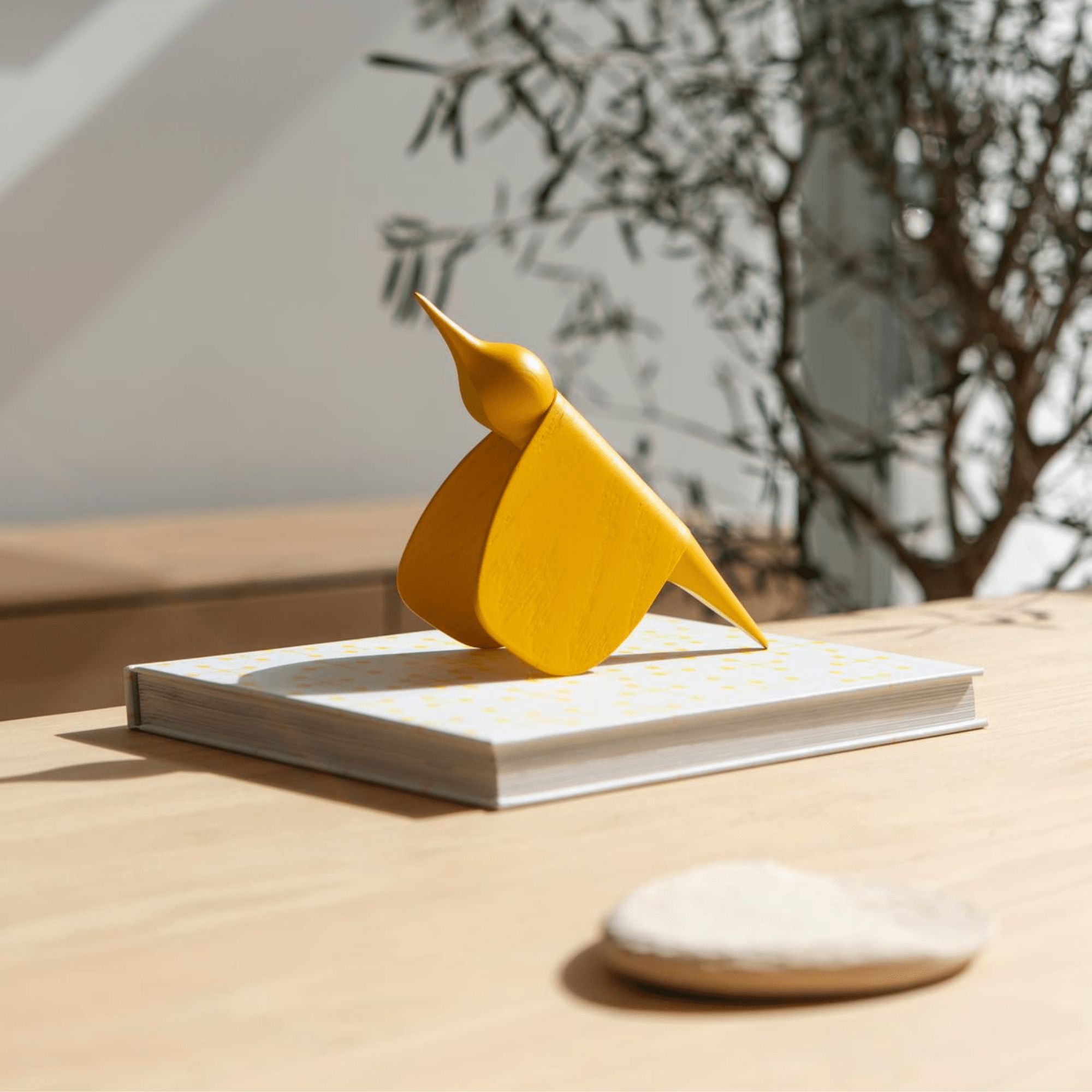 Tika-Lacquered-Oak-Yellow-Accessories-lifestyle-HomeFurniture-ETUGENE