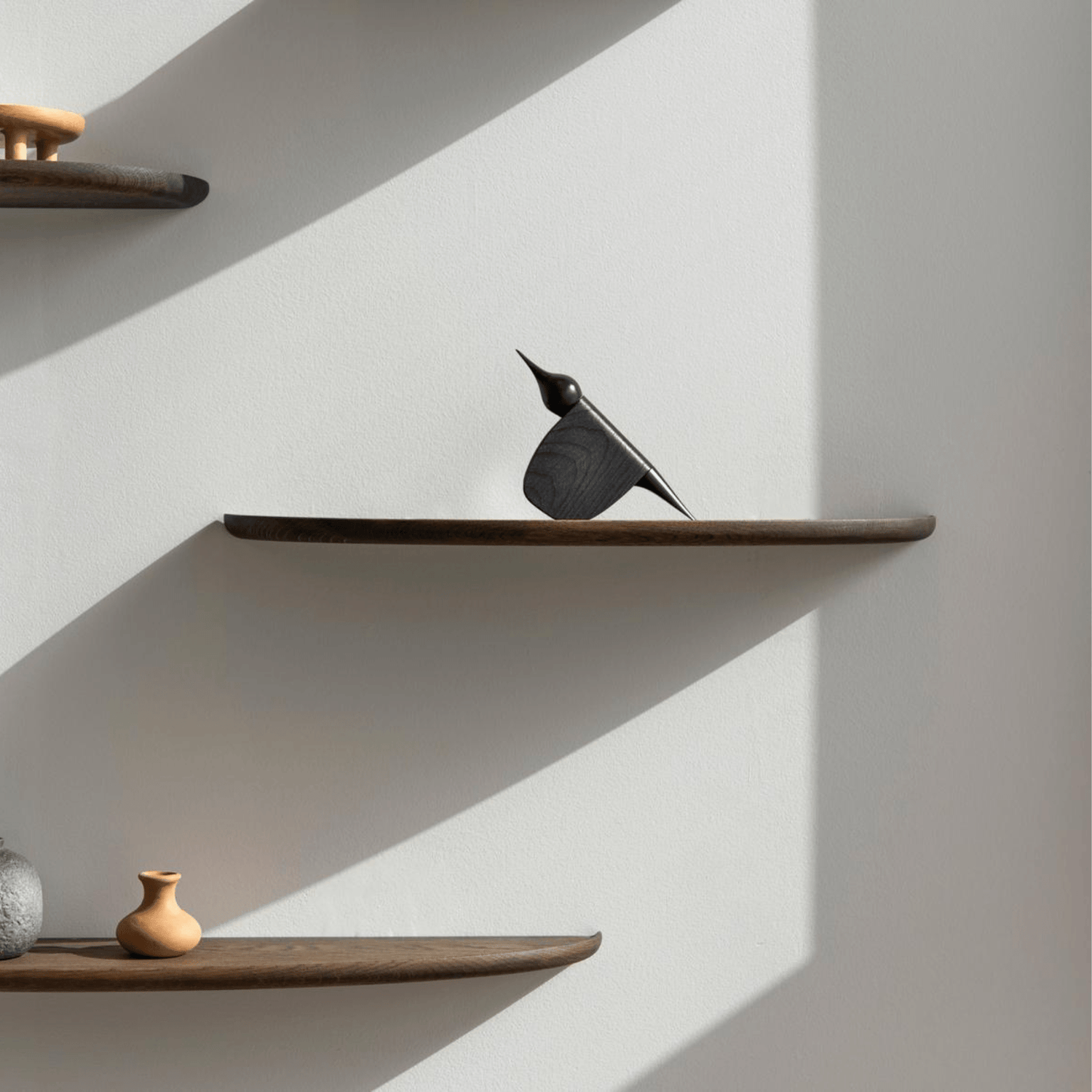 Tika-Lacquered-Oak-black-Accessories-shelf-HomeFurniture-ETUGENE