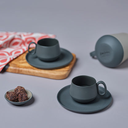 Tube-Espresso-Cup-Wit-Saucer-Set-Of-2_Black-Porcelain-Handmade-Lifestyle-ETUGENE